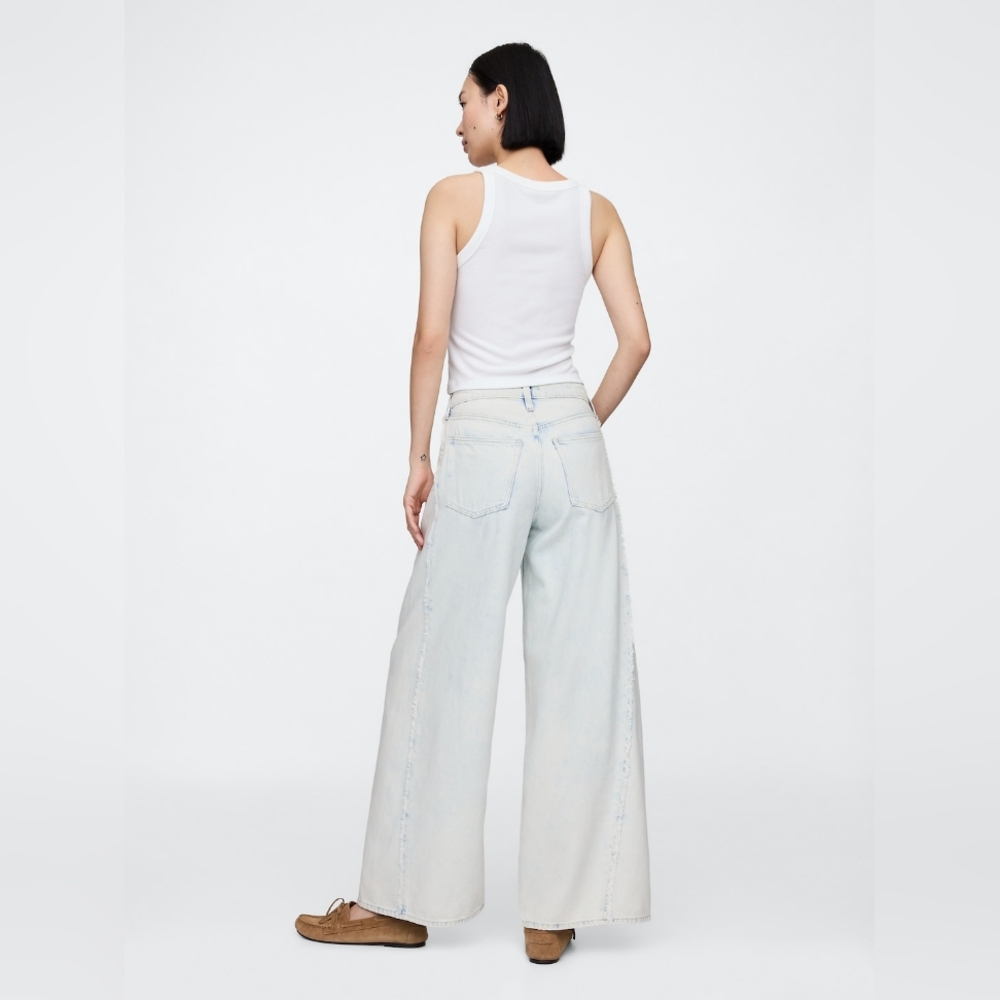 NWT Gap Mid Rise SuperSoft Baggy Jeans Light Wash - Picture 5 of 7